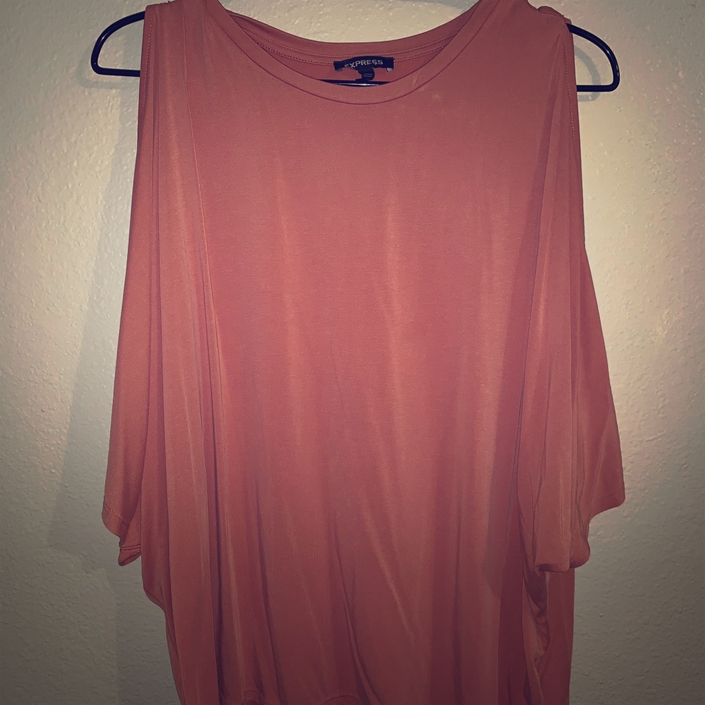 Express blouse with openings down sleeves